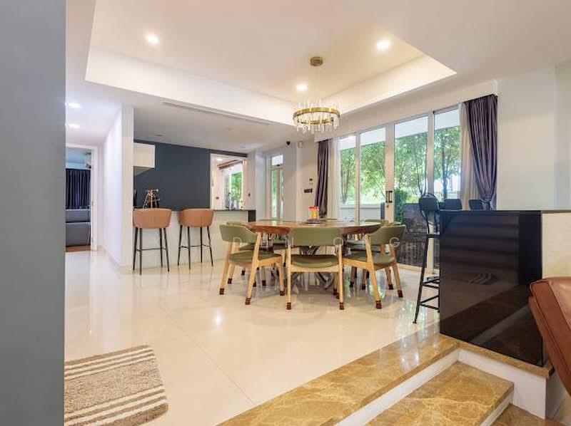 Homes at Eastwood Place, 8 Eastwood Place, 6 Bedrooms, 5,200 sqft, Terraced House For Sale, by Kayden Ong, 500229608 - Dining Room - PropertyGuru.com.sg
