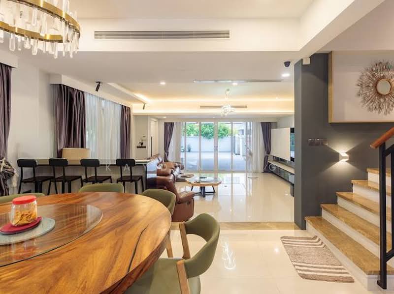 Homes at Eastwood Place, 8 Eastwood Place, 6 Bedrooms, 5,200 sqft, Terraced House For Sale, by Kayden Ong, 500229608 - Living Room - PropertyGuru.com.sg