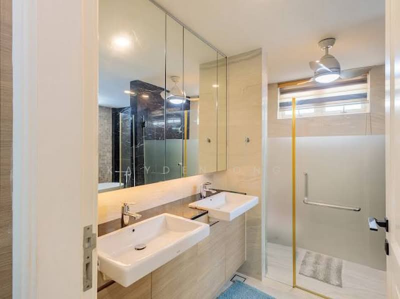 Homes at Eastwood Place, 8 Eastwood Place, 6 Bedrooms, 5,200 sqft, Terraced House For Sale, by Kayden Ong, 500229608 - Bathroom - PropertyGuru.com.sg