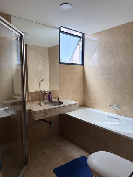 Blue Horizon, 25 West Coast Crescent, 3 Bedrooms, 1,163 sqft, Condominium For Sale, by Steven Lee, 500229609 - Bathroom - PropertyGuru.com.sg