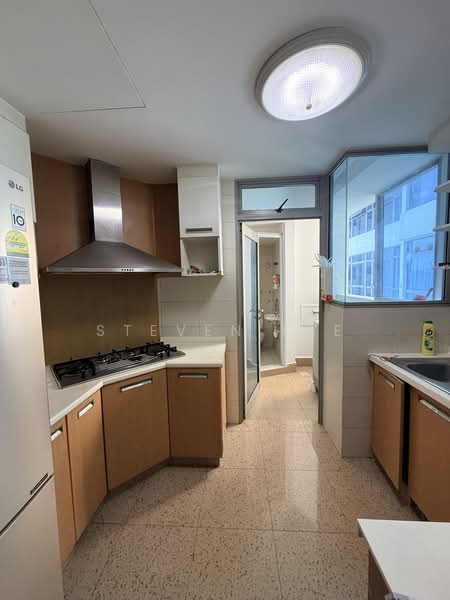 Blue Horizon, 25 West Coast Crescent, 3 Bedrooms, 1,163 sqft, Condominium For Sale, by Steven Lee, 500229609 - Kitchen - PropertyGuru.com.sg