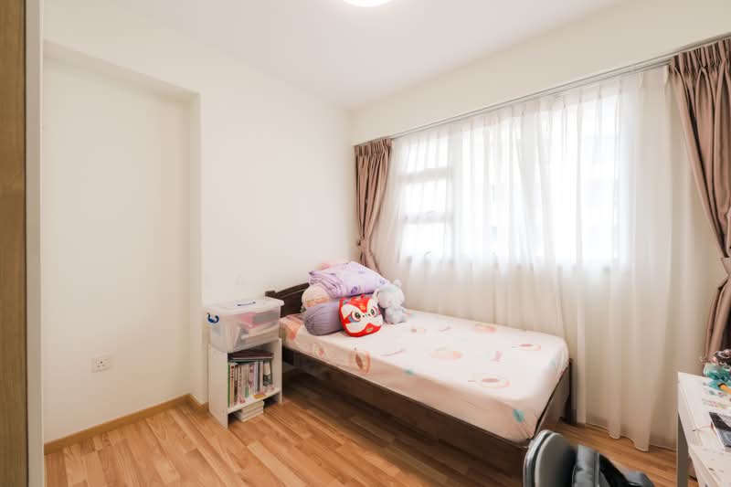 573C Woodlands Glen, 573C Woodlands Drive 16, 2 Bedrooms, 731 sqft, HDB Flat For Sale, by Samuel Sim, 500229616 - Bedroom - PropertyGuru.com.sg