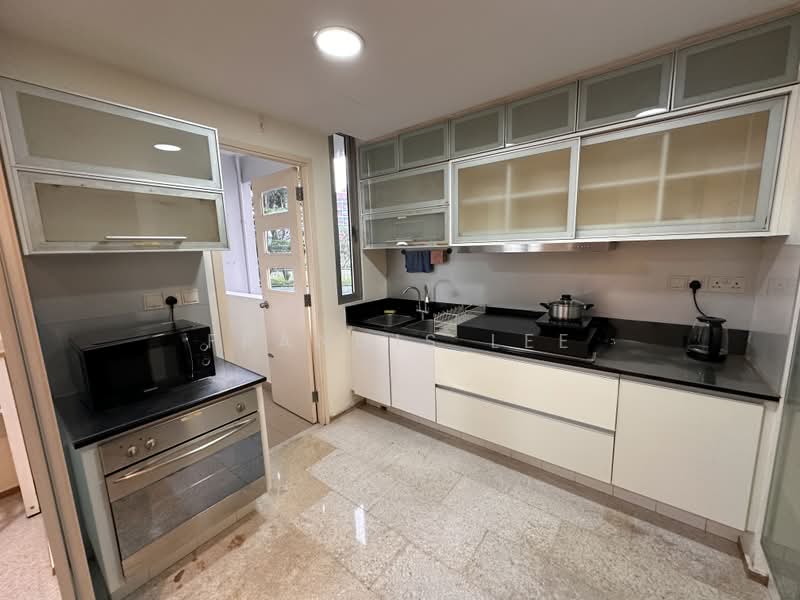 Kerrisdale, 30 Sturdee Road, Room Rental, 120 sqft, Condominium For Rent, by Francis Lee, 500229618 - Kitchen - PropertyGuru.com.sg