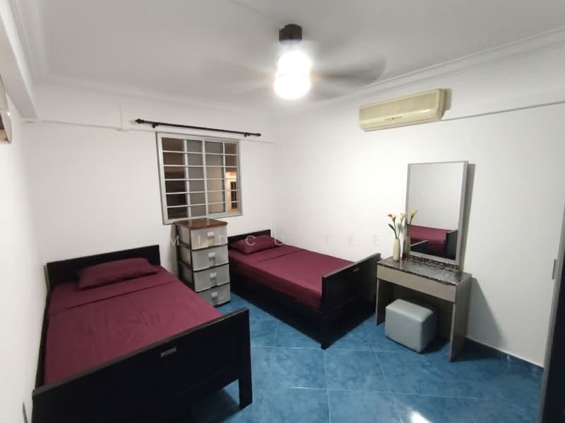 Hougang Street 11, Hougang St 11, 2 Bedrooms, 721 sqft, HDB Flat For Sale, by Midco Tee, 500229634 - Bedroom - PropertyGuru.com.sg