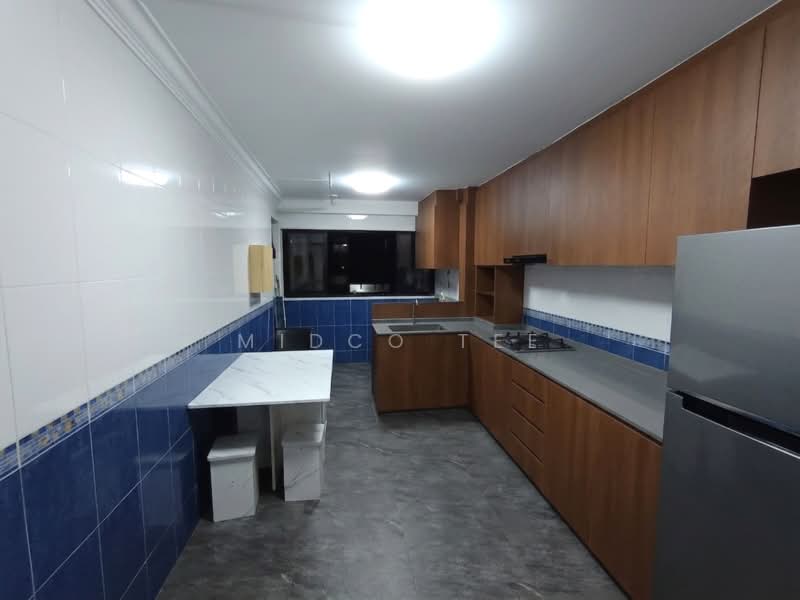 Hougang Street 11, Hougang St 11, 2 Bedrooms, 721 sqft, HDB Flat For Sale, by Midco Tee, 500229634 - Kitchen - PropertyGuru.com.sg