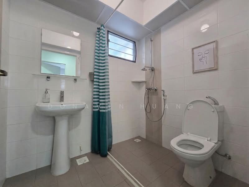 115B Canberra Walk, 115B Canberra Walk, 3 Bedrooms, 1,001 sqft, HDB Flat For Sale, by Donaven Huang, 500229635 - Bathroom - PropertyGuru.com.sg
