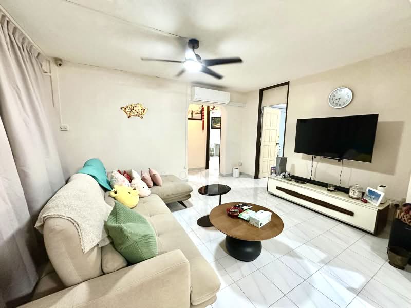 350 Yishun Avenue 11, 350 Yishun Avenue 11, 3 Bedrooms, 1,163 sqft, HDB Flat For Sale, by Jason Lim, 500229651 - Living Room - PropertyGuru.com.sg