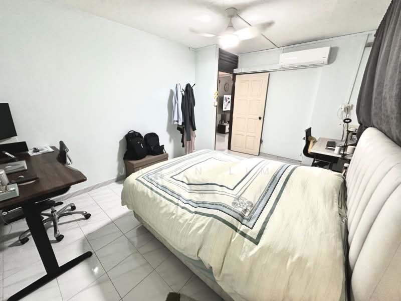 350 Yishun Avenue 11, 350 Yishun Avenue 11, 3 Bedrooms, 1,163 sqft, HDB Flat For Sale, by Jason Lim, 500229651 - Bedroom - PropertyGuru.com.sg