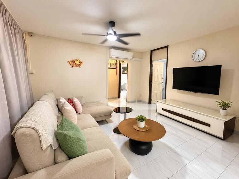 350 Yishun Avenue 11, 350 Yishun Avenue 11, Sembawang / Yishun, 3 Bedrooms, 1,163 sqft, HDB Flat For Sale, by Jason Lim, 500229651 - Living Room - PropertyGuru.com.sg