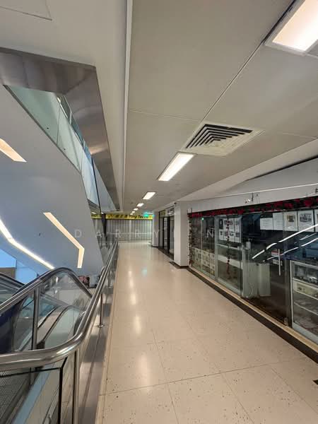 Cuppage Plaza, 5 Koek Road, 200 sqft, Mall Shop For Rent, by Darryl Ng, 500229653 - Corridor - CommercialGuru.com.sg