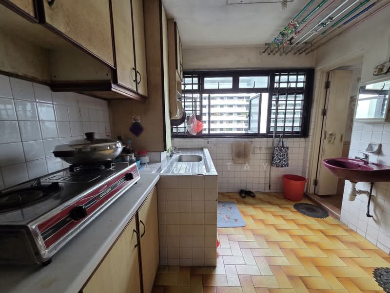 17 Marine Terrace, 17 Marine Terrace, Room Rental, 90 sqft, HDB Flat For Rent, by Elaine Tay, 500229663 - Kitchen - PropertyGuru.com.sg