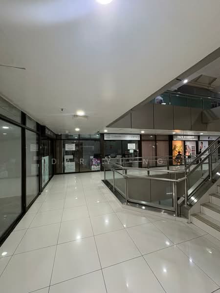 Orchard Plaza, 150 Orchard Road, Orchard / River Valley, 250 sqft, Other Retail For Rent, by Darryl Ng, 500229666 - Corridor - CommercialGuru.com.sg
