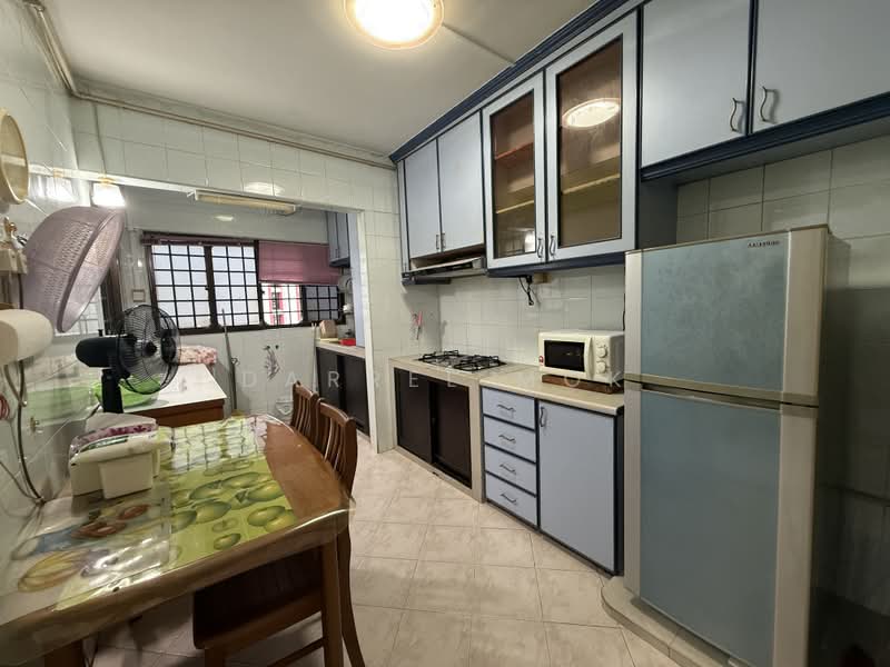 330 Sembawang Close, 330 Sembawang Close, 3 Bedrooms, 1,087 sqft, HDB Flat For Rent, by Darrel Mok, 500229670 - Kitchen - PropertyGuru.com.sg