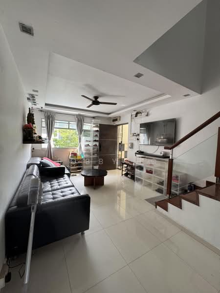 362 Woodlands Avenue 5, 362 Woodlands Avenue 5, 5 Bedrooms, 1,550 sqft, HDB Flat For Rent, by Bobby Ho, 500229677 - Living Room - PropertyGuru.com.sg