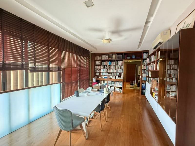 DUNBAR/FRANKEL DESIGNER HOUSE. 1KM TAONAN SCH. BRIGHT & AIRY, FRANKEL, DUNBAR WALK, COLDSTREAM, ROSEBURN, GREENFIELD, 6 Bedrooms, 5,900 sqft, Semi-Detached House For Sale, by Chong Chen Nam, 500229683 - Study - PropertyGuru.com.sg