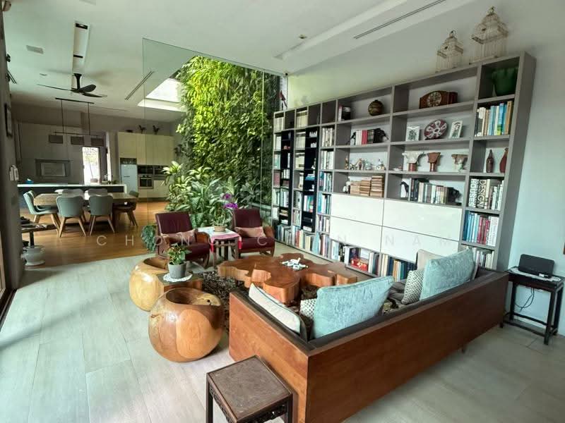 DUNBAR/FRANKEL DESIGNER HOUSE. 1KM TAONAN SCH. BRIGHT & AIRY, FRANKEL, DUNBAR WALK, COLDSTREAM, ROSEBURN, GREENFIELD, 6 Bedrooms, 5,900 sqft, Semi-Detached House For Sale, by Chong Chen Nam, 500229683 - Living Room - PropertyGuru.com.sg