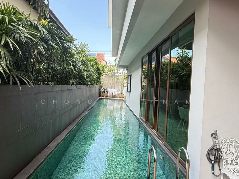 DUNBAR/FRANKEL DESIGNER HOUSE. 1KM TAONAN SCH. BRIGHT & AIRY, FRANKEL, DUNBAR WALK, COLDSTREAM, ROSEBURN, GREENFIELD, 6 Bedrooms, 5,900 sqft, Semi-Detached House For Sale, by Chong Chen Nam, 500229683 - Exterior - PropertyGuru.com.sg