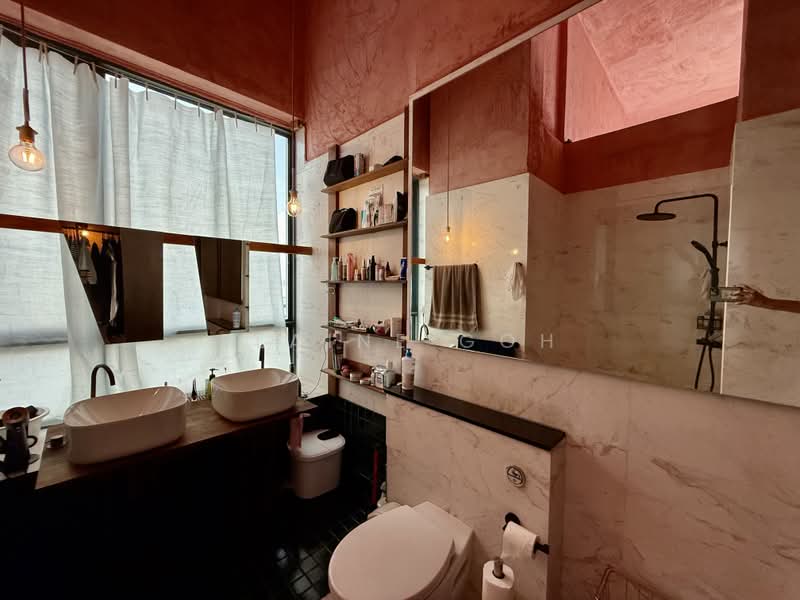 The Trizon, 8 Ridgewood Close, 3 Bedrooms, 2,443 sqft, Condominium For Sale, by Elaine Goh, 500229685 - Bathroom - PropertyGuru.com.sg