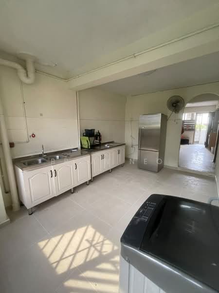 6 Hougang Avenue 3, 6 Hougang Avenue 3, 2 Bedrooms, 635 sqft, HDB Flat For Rent, by Bryan Neo, 500229695 - Kitchen - PropertyGuru.com.sg