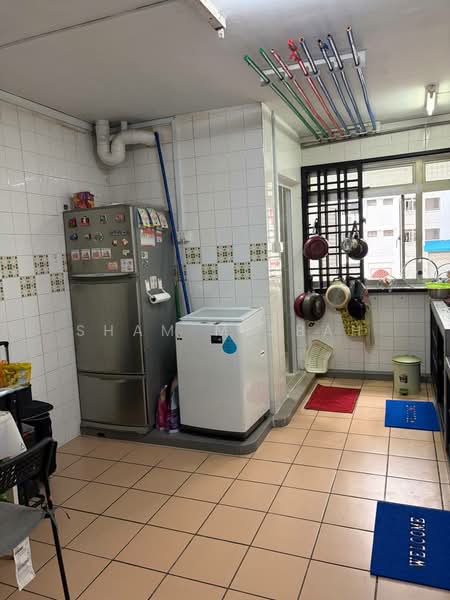 132 Choa Chu Kang Avenue 1, 132 Choa Chu Kang Avenue 1, 3 Bedrooms, 1,119 sqft, HDB Flat For Sale, by Sham Misbah, 500229696 - Kitchen - PropertyGuru.com.sg