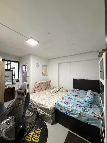 132 Choa Chu Kang Avenue 1, 132 Choa Chu Kang Avenue 1, 3 Bedrooms, 1,119 sqft, HDB Flat For Sale, by Sham Misbah, 500229696 - Bedroom - PropertyGuru.com.sg