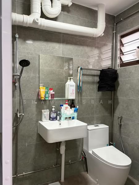 132 Choa Chu Kang Avenue 1, 132 Choa Chu Kang Avenue 1, 3 Bedrooms, 1,119 sqft, HDB Flat For Sale, by Sham Misbah, 500229696 - Bathroom - PropertyGuru.com.sg