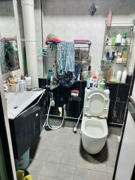152 Jalan Teck Whye, 152 Jalan Teck Whye, 3 Bedrooms, 1,109 sqft, HDB Flat For Sale, by Ong Siang Ling, 500229706 - Bathroom - PropertyGuru.com.sg