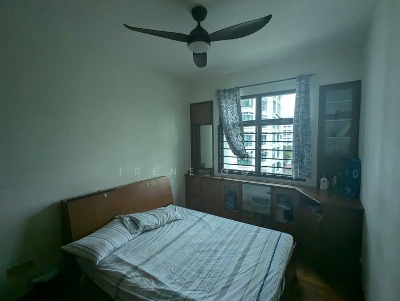 Eastvale, 31 Pasir Ris Drive 3, 3 Bedrooms, 1,195 sqft, Condominium For Sale, by Irene Goh, 500229708 - Bedroom - PropertyGuru.com.sg