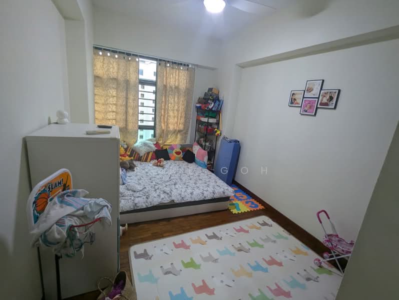 Eastvale, 31 Pasir Ris Drive 3, 3 Bedrooms, 1,195 sqft, Condominium For Sale, by Irene Goh, 500229708 - Bedroom - PropertyGuru.com.sg