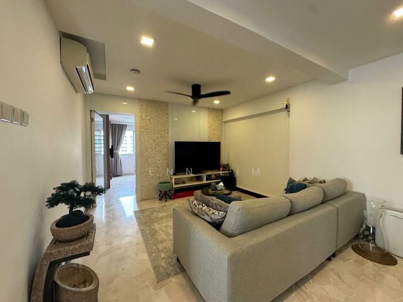 862 Tampines Street 83, 862 Tampines Street 83, 3 Bedrooms, 1,119 sqft, HDB Flat For Sale, by Kenn Lim, 500229719 - Living Room - PropertyGuru.com.sg