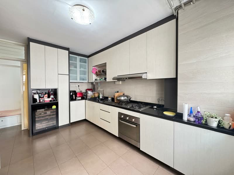 862 Tampines Street 83, 862 Tampines Street 83, 3 Bedrooms, 1,119 sqft, HDB Flat For Sale, by Kenn Lim, 500229719 - Kitchen - PropertyGuru.com.sg