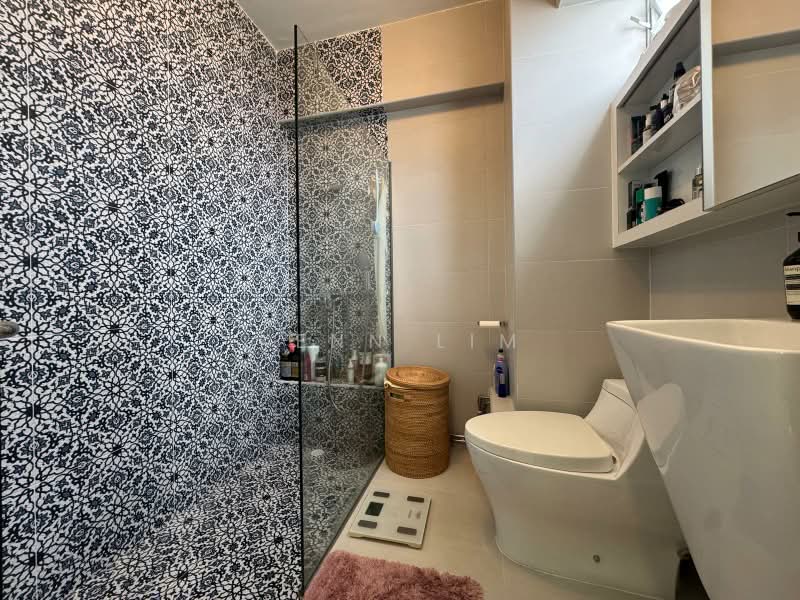 862 Tampines Street 83, 862 Tampines Street 83, 3 Bedrooms, 1,119 sqft, HDB Flat For Sale, by Kenn Lim, 500229719 - Bathroom - PropertyGuru.com.sg