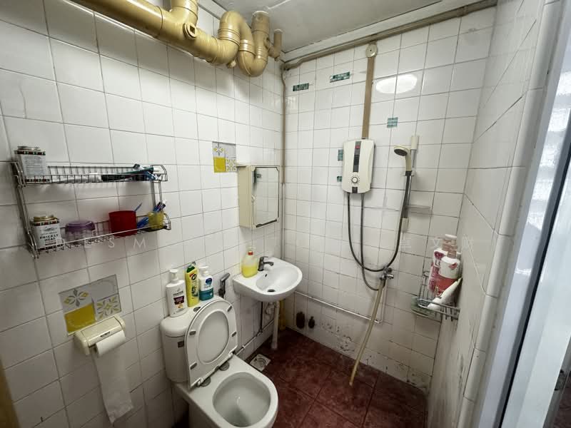 508 Jelapang Road, 508 Jelapang Road, 3 Bedrooms, 968 sqft, HDB Flat For Sale, by Desmond Toh (卓文财), 500229733 - Bathroom - PropertyGuru.com.sg