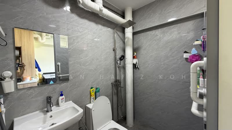 508 Jelapang Road, 508 Jelapang Road, 3 Bedrooms, 90 sqft, HDB Flat For Sale, by Brian Hafiz Koh, 500229747 - Bathroom - PropertyGuru.com.sg