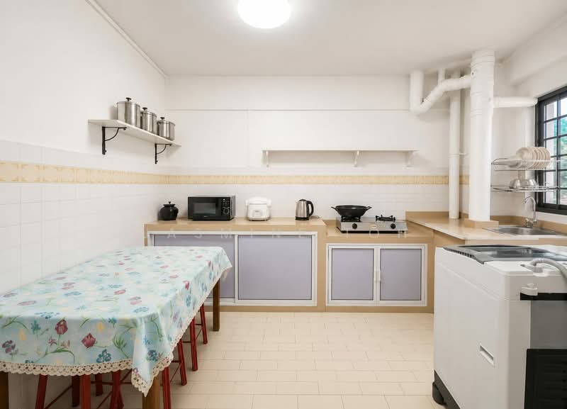 712 Hougang Avenue 2, 712 Hougang Avenue 2, 3 Bedrooms, 1,593 sqft, HDB Flat For Sale, by Jasmine Toh, 500229752 - Kitchen - PropertyGuru.com.sg