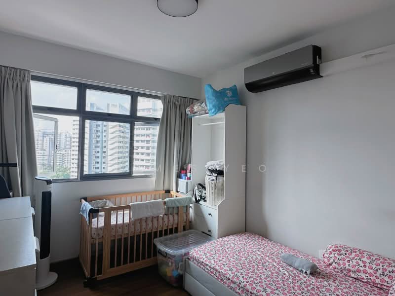 618B Tampines Street 61, 618B Tampines Street 61, 3 Bedrooms, 1,001 sqft, HDB Flat For Sale, by James Yeo, 500229764 - Bedroom - PropertyGuru.com.sg