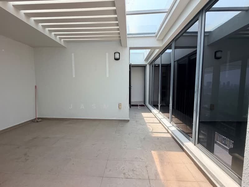 The Lakefront Residences, 46 Lakeside Drive, 4 Bedrooms, 2,422 sqft, Condominium For Sale, by Jasmine Ye, 500229767 - Balcony - PropertyGuru.com.sg