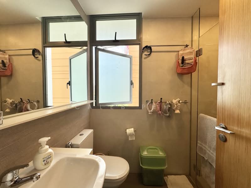 The Glades, 8 Bedok Rise, Room Rental, 100 sqft, Condominium For Rent, by Caleb Peh, 500229772 - Bathroom - PropertyGuru.com.sg