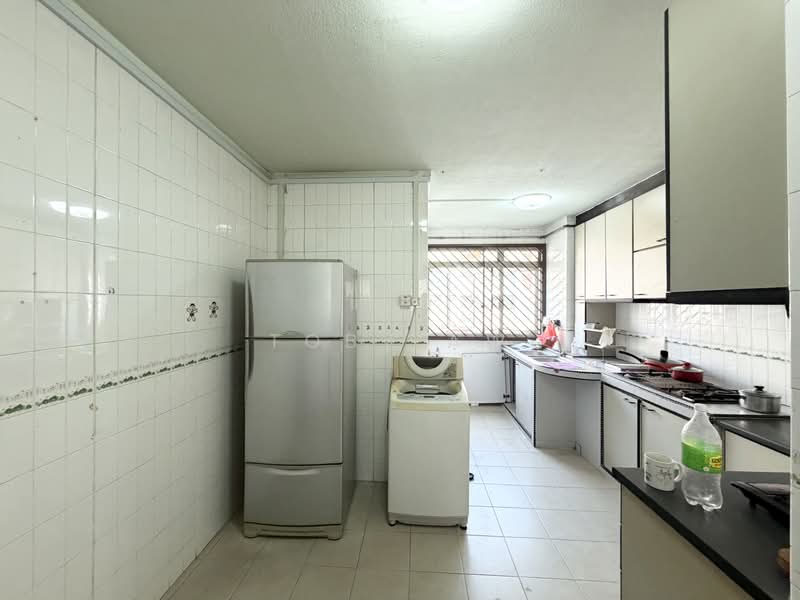 402 Fajar Road, 402 Fajar Road, 3 Bedrooms, 1,119 sqft, HDB Flat For Sale, by Toby Aw, 500229775 - Kitchen - PropertyGuru.com.sg