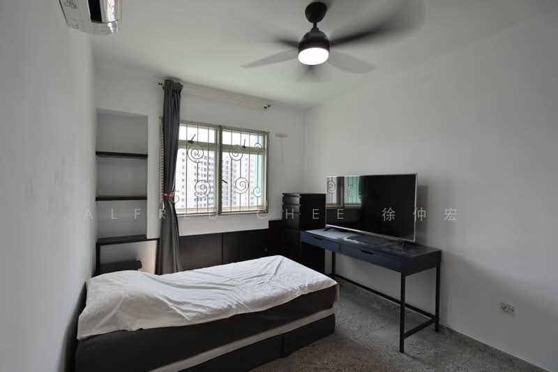128B Punggol Field Walk, 128B Punggol Field Walk, 3 Bedrooms, 1,184 sqft, HDB Flat For Sale, by Alfred Chee 徐仲宏, 500229777 - Spacious Bedroom 1 - PropertyGuru.com.sg