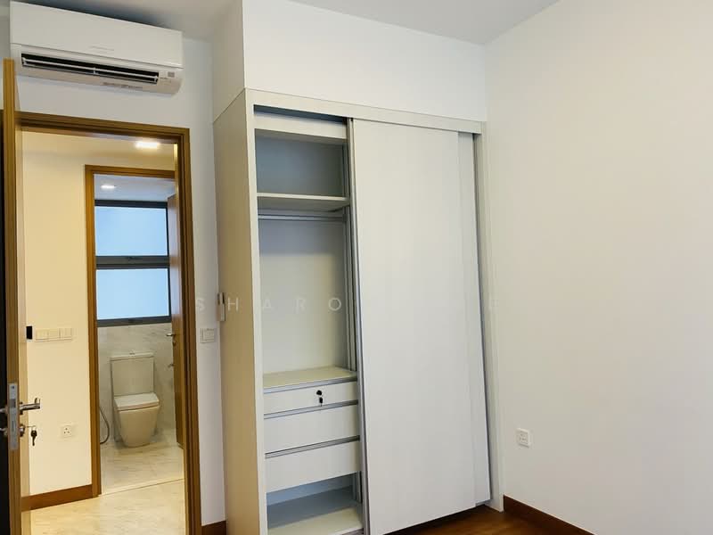 The Lanai, 140 Hillview Avenue, 2 Bedrooms, 958 sqft, Condominium For Sale, by Sharon Kee, 500229788 - Bathroom - PropertyGuru.com.sg