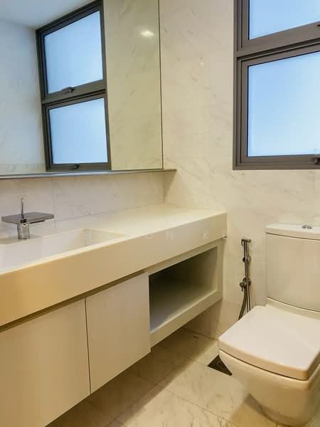 The Lanai, 140 Hillview Avenue, 2 Bedrooms, 958 sqft, Condominium For Sale, by Sharon Kee, 500229788 - Bathroom - PropertyGuru.com.sg