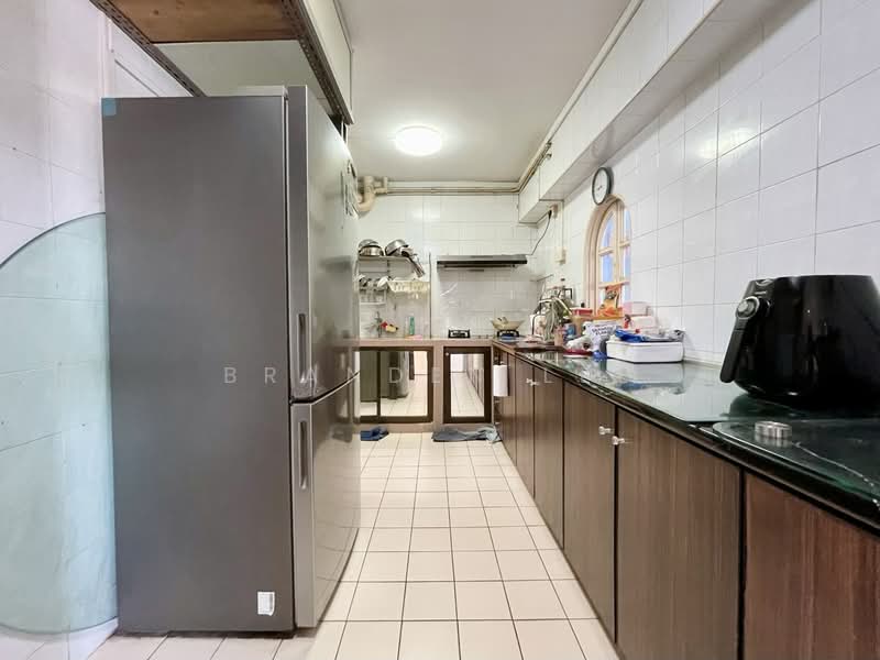 291B Bukit Batok Street 24, 291B Bukit Batok Street 24, 3 Bedrooms, 1,302 sqft, HDB Flat For Sale, by Branden Lee, 500229791 - Kitchen - PropertyGuru.com.sg