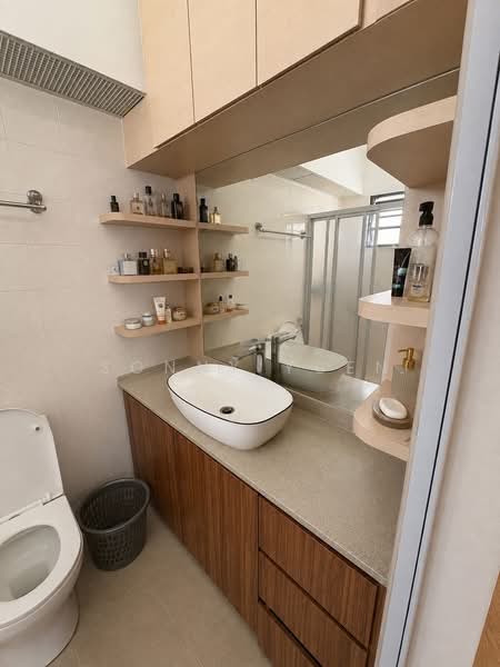 309 Canberra Road, 309 Canberra Road, 3 Bedrooms, 1,291 sqft, HDB Flat For Rent, by Sonny Yuen, 500229798 - Bathroom - PropertyGuru.com.sg