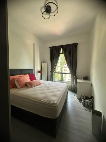 Hillview Heights, 27 Hillview Avenue, 2 Bedrooms, 980 sqft, Condominium For Sale, by Lee Liang Fei, 500229809 - Bedroom - PropertyGuru.com.sg