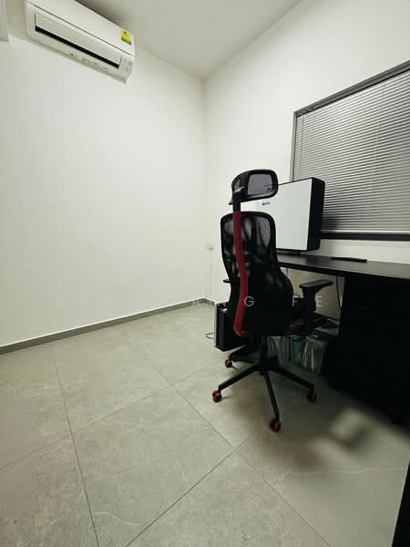 Hillview Heights, 27 Hillview Avenue, 2 Bedrooms, 980 sqft, Condominium For Sale, by Lee Liang Fei, 500229809 - Study - PropertyGuru.com.sg