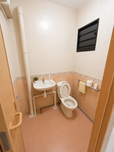 310 Clementi Avenue 4, 310 Clementi Avenue 4, 2 Bedrooms, 721 sqft, HDB Flat For Sale, by Hazel Lim Chew Lian, 500229813 - PropertyGuru.com.sg