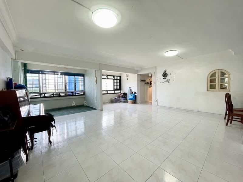 291B Bukit Batok Street 24, 291B Bukit Batok Street 24, 3 Bedrooms, 1,302 sqft, HDB Flat For Sale, by Astro Yeo, 500229820 - Living Room - PropertyGuru.com.sg