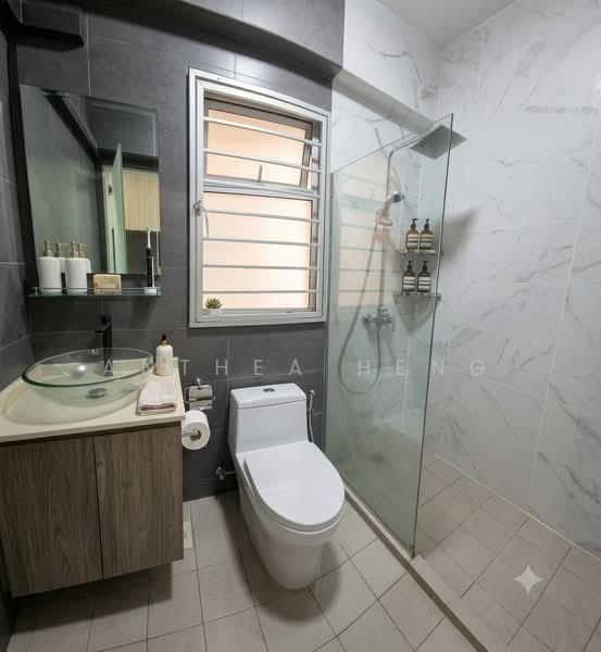 801B Keat Hong Close, 801B Keat Hong Close, Dairy Farm / Bukit Panjang / Choa Chu Kang, 3 Bedrooms, 990 sqft, HDB Flat For Sale, by Anthea Heng, 500229827 - Bathroom - PropertyGuru.com.sg