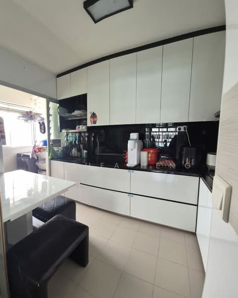 801B Keat Hong Close, 801B Keat Hong Close, Dairy Farm / Bukit Panjang / Choa Chu Kang, 3 Bedrooms, 990 sqft, HDB Flat For Sale, by Anthea Heng, 500229827 - Kitchen - PropertyGuru.com.sg